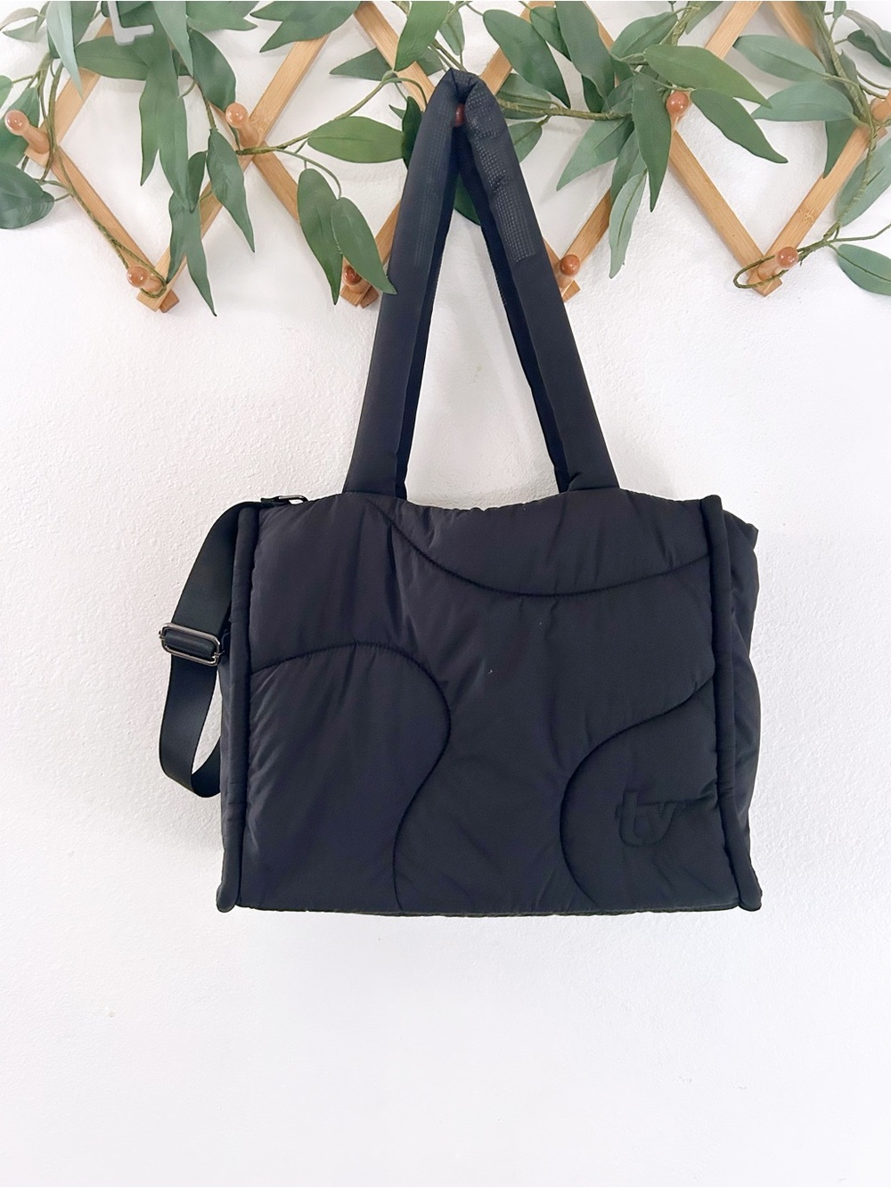 Thirty Years Drift Tote Black